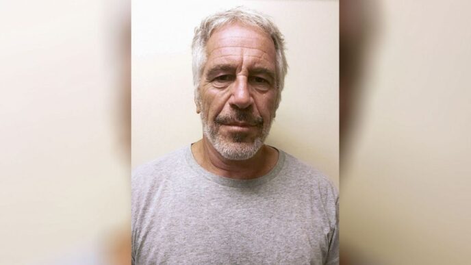 Caso Epstein: Elimina documentos que comprometían identidad de víctimas