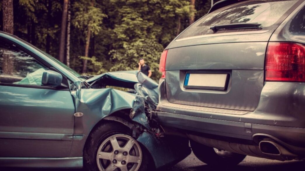 Accidente vial en distribuidor Heberto Castillo deja un fallecido y un lesionado